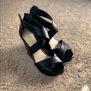 Jessica Simpson black wedges